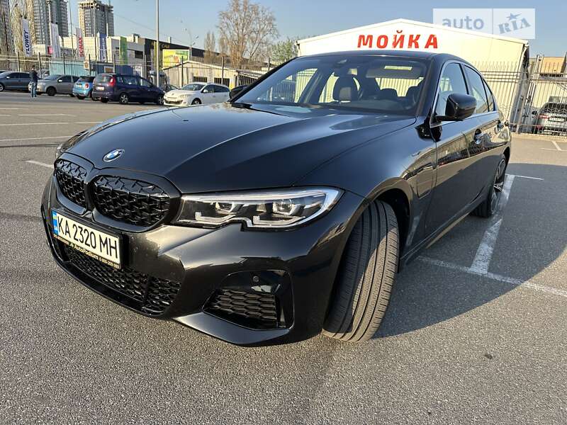 Bmw 330e (2021)