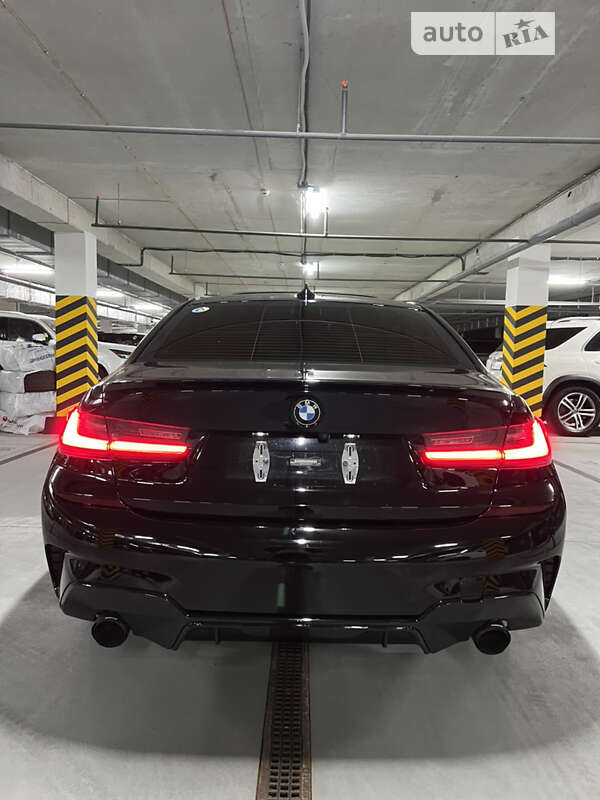 Bmw 330xi (2019)