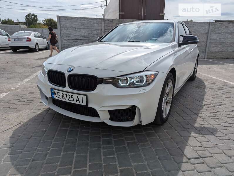 Bmw 320i xdrive (2014)
