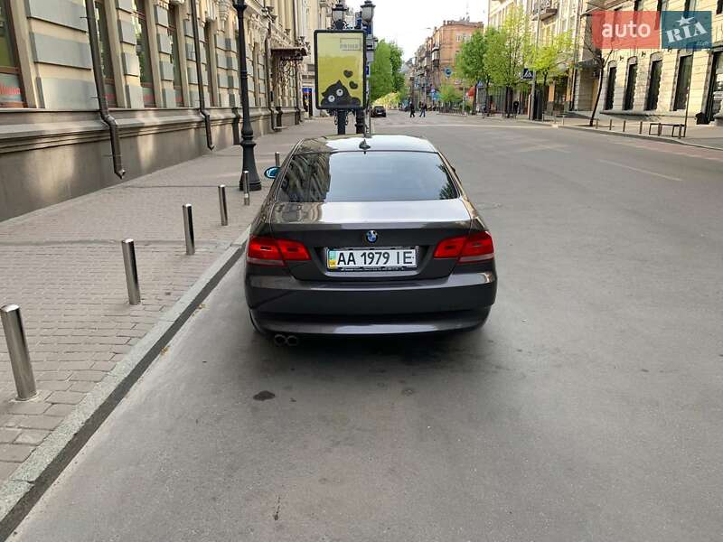 Bmw 3 series (2008)
