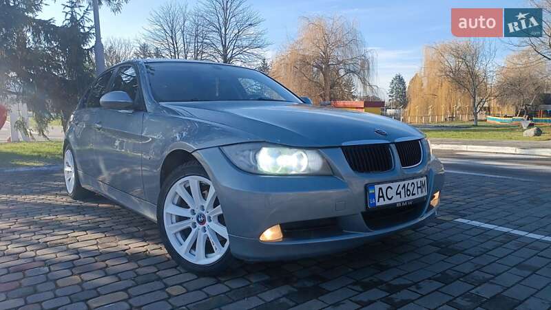 Bmw 318 (2006)