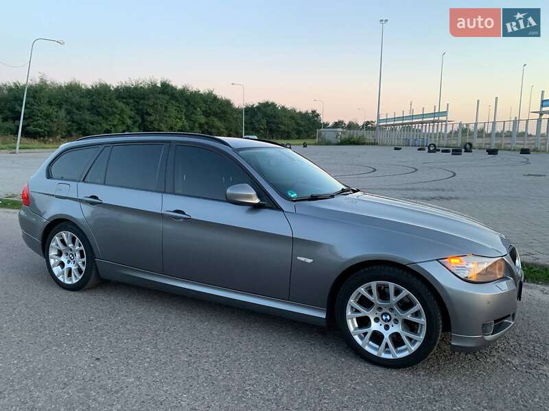 Bmw 3 series (2010)