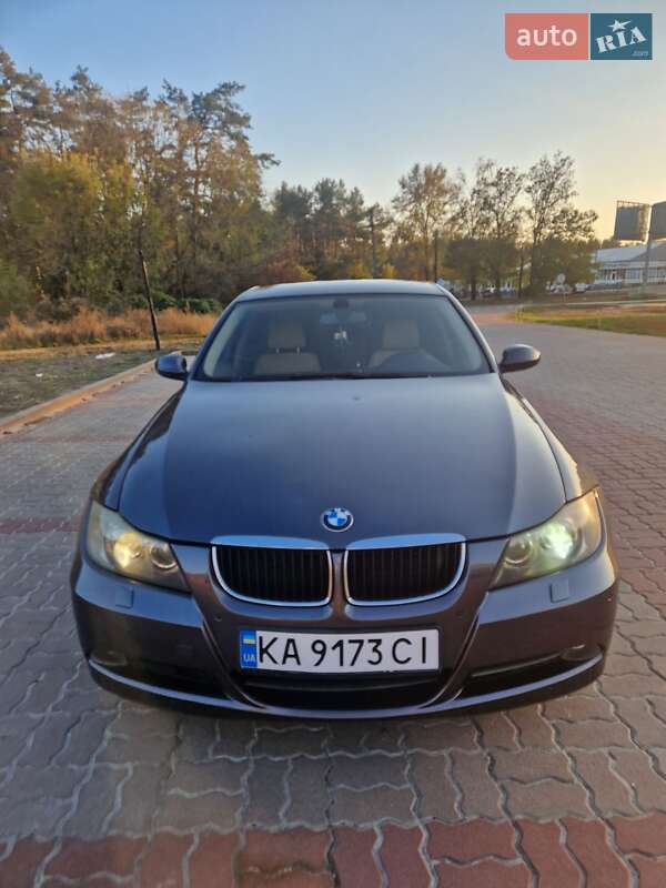 Bmw 3 series (2005)
