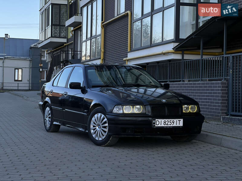 Bmw 3 series (1993)