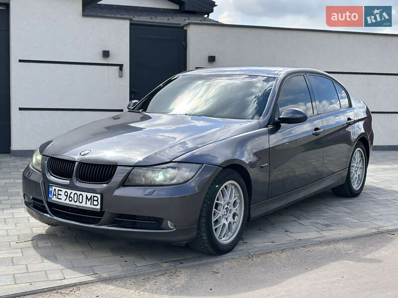 Bmw 3 series (2005)