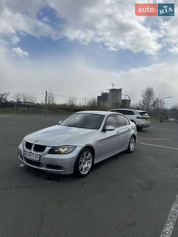 Bmw 3 series (2005)
