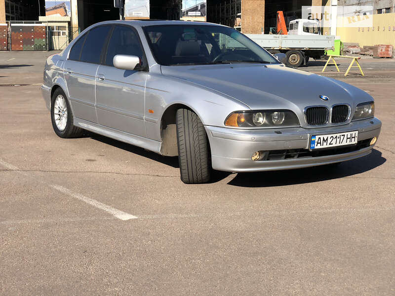 Bmw 520i (2001)