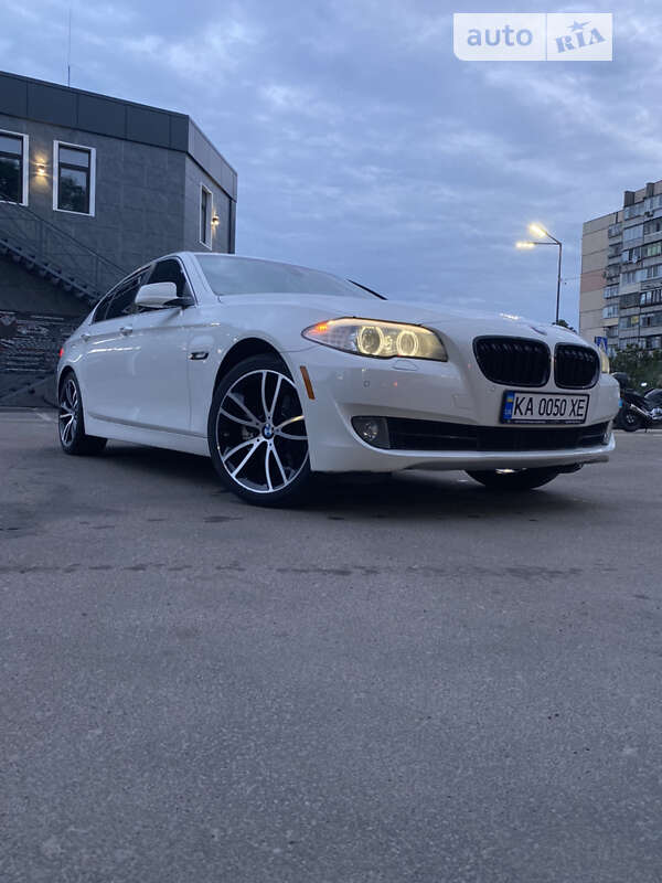 Bmw 528 (2012)