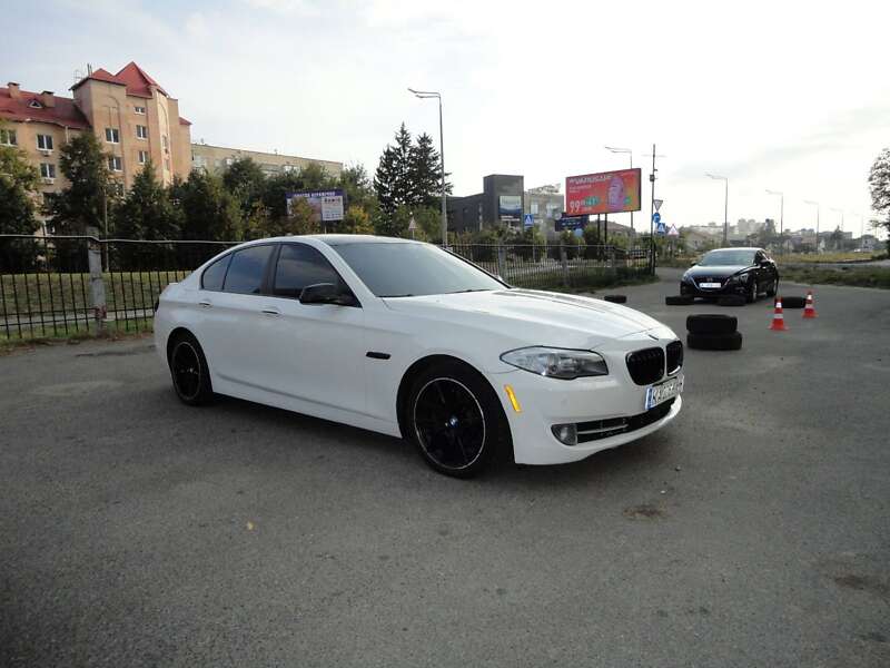 Bmw 528 (2013)