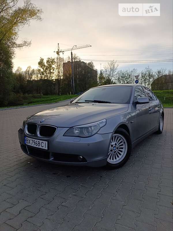 Bmw 520 (2004)