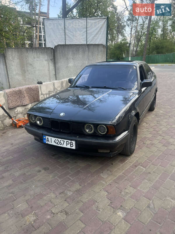 Bmw 5 series (1992)