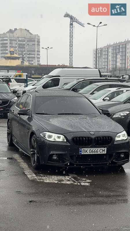 Bmw 5 series (2016)