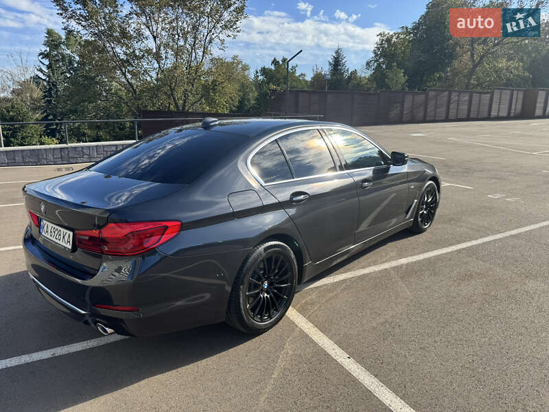 Bmw 5 series (2017)