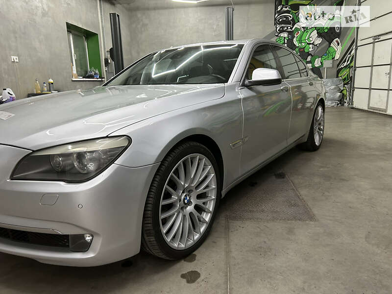 Bmw 730d (2010)