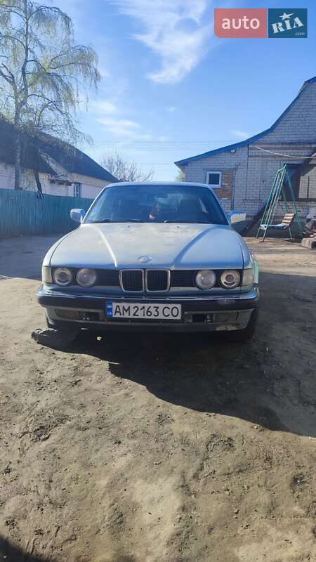 Bmw 7 series (1990)