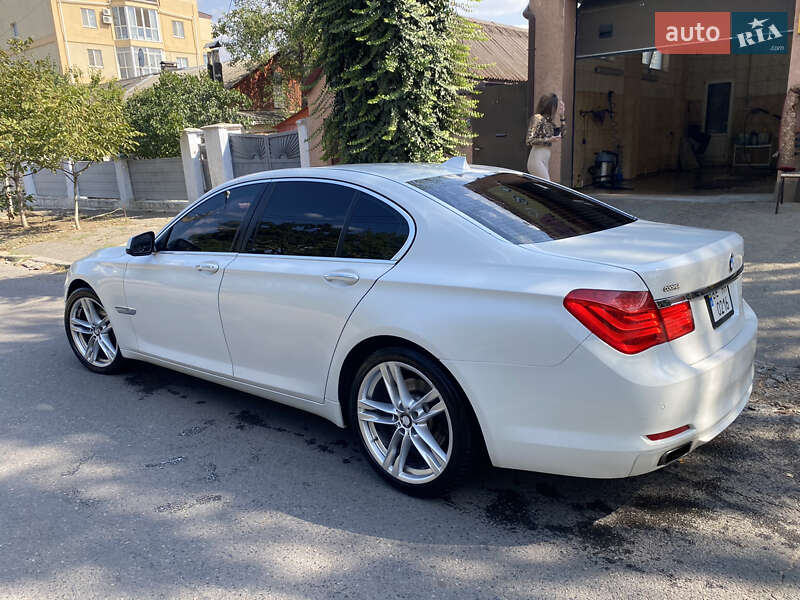 Bmw 7 series (2010)