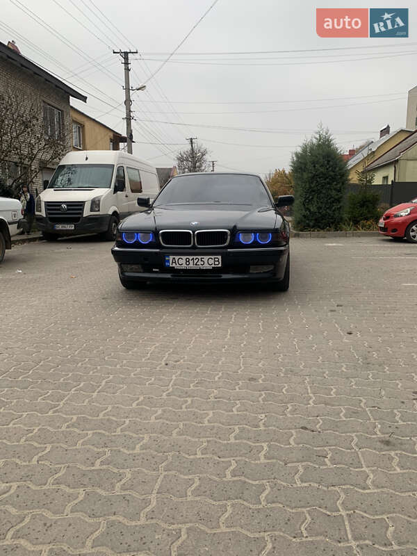 Bmw 7 series (1995)