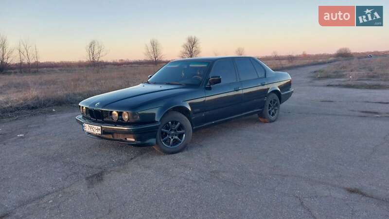 Bmw 7 series (1987)