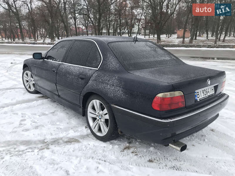Bmw 7 series (2001)