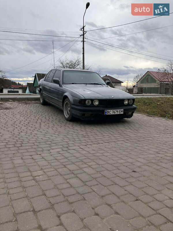 Bmw 7 series (1987)