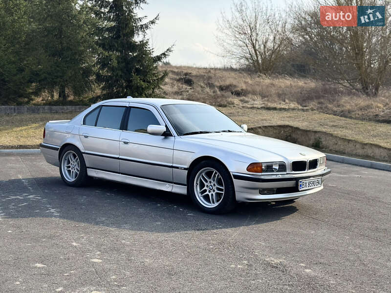Bmw 7 series (1999)