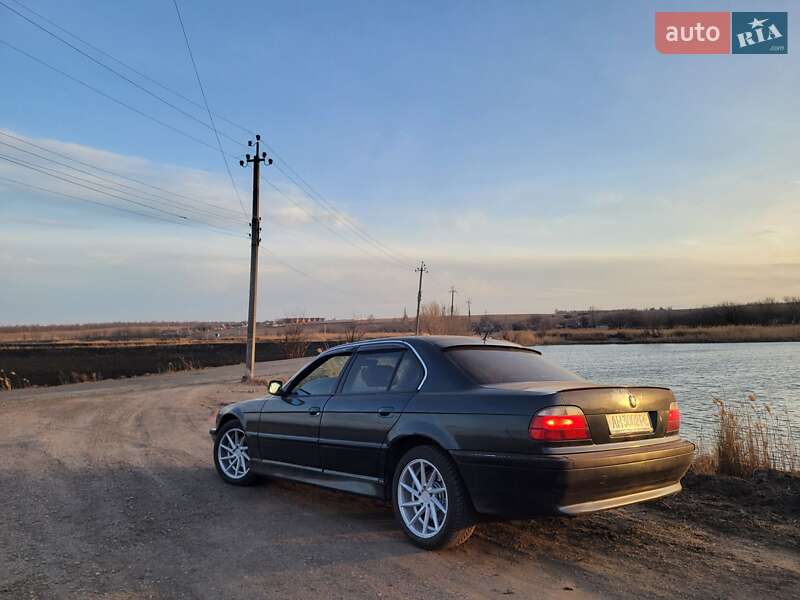 Bmw 7 series (1995)