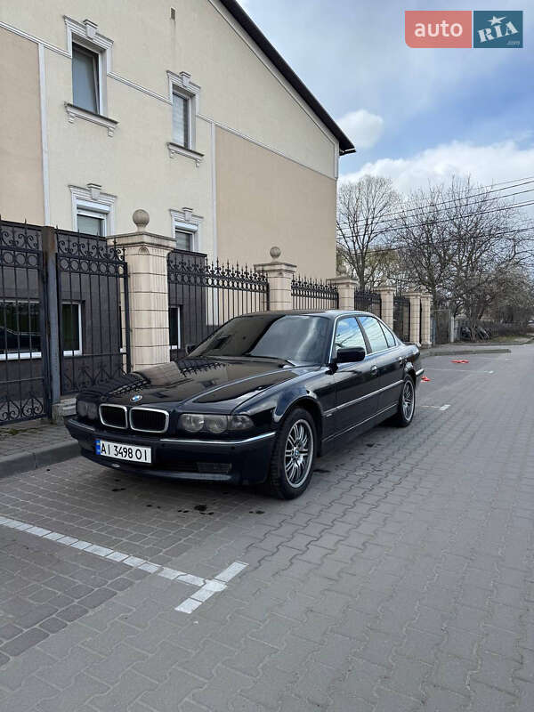 Bmw 7 series (2001)