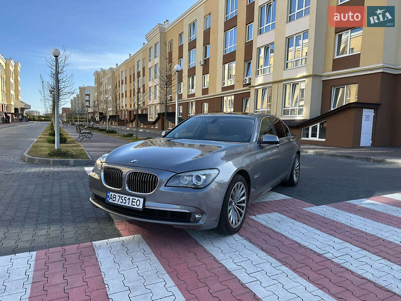 Bmw 7 series (2011)