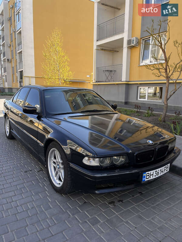 Bmw 7 series (1999)