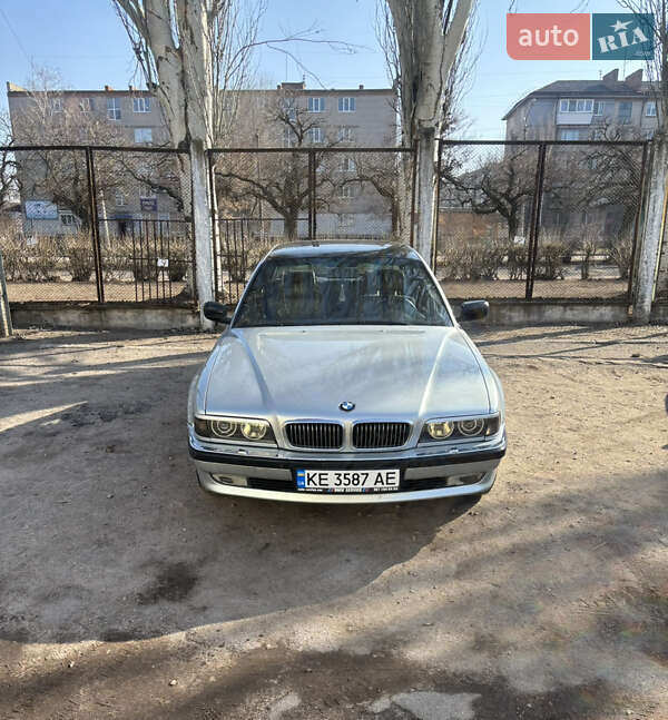 Bmw 7 series (1997)