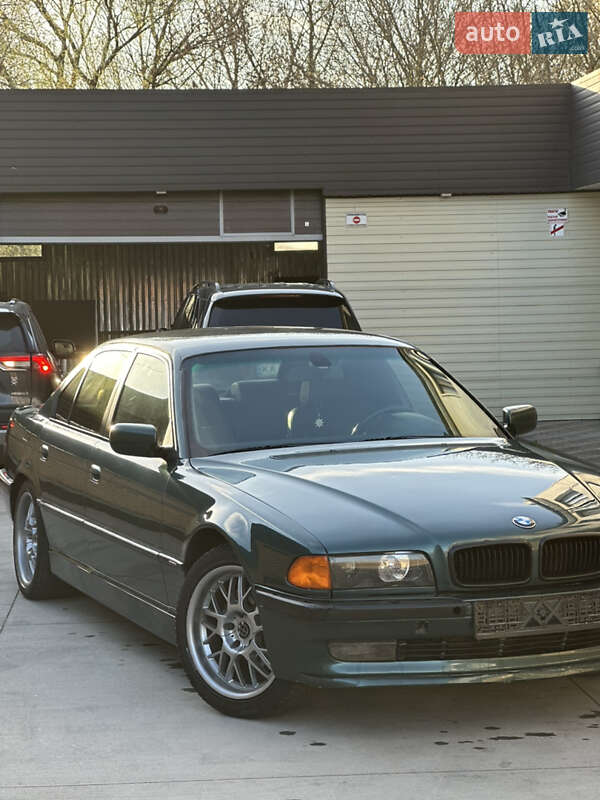 Bmw 7 series (1996)