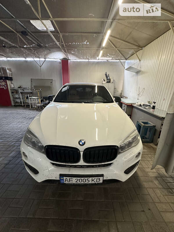 Bmw X6 (2015)