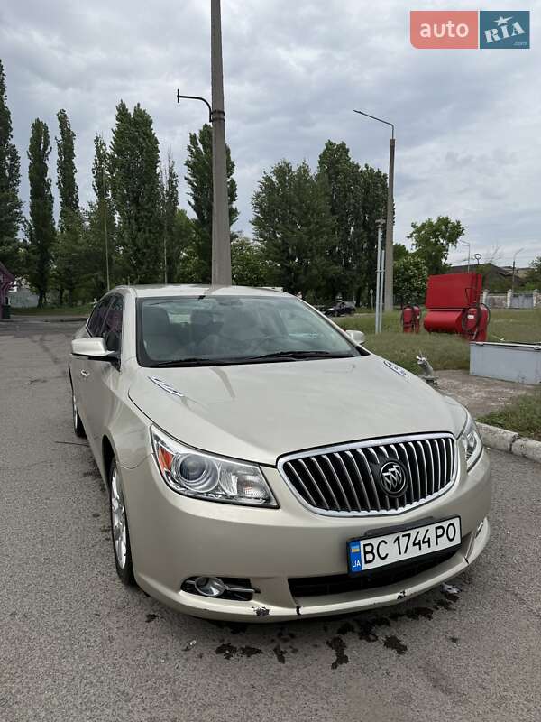 Buick Lacrosse (2012)