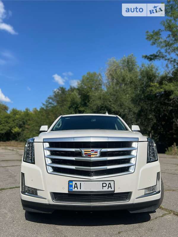 Cadillac Escalade (2016)