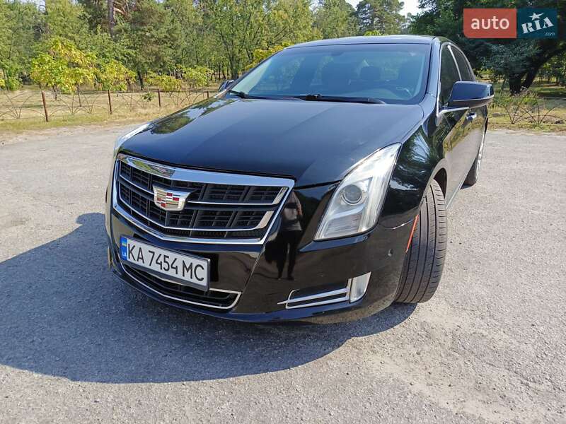 Cadillac Xts (2016)