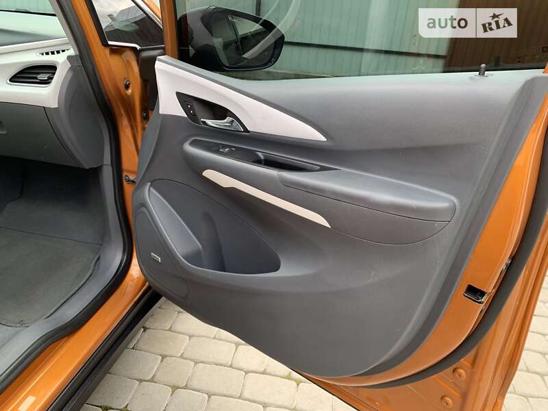 Chevrolet Bolt ev (2017)