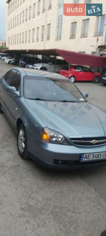 Chevrolet Evanda (2005)