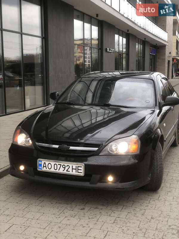 Chevrolet Evanda (2005)