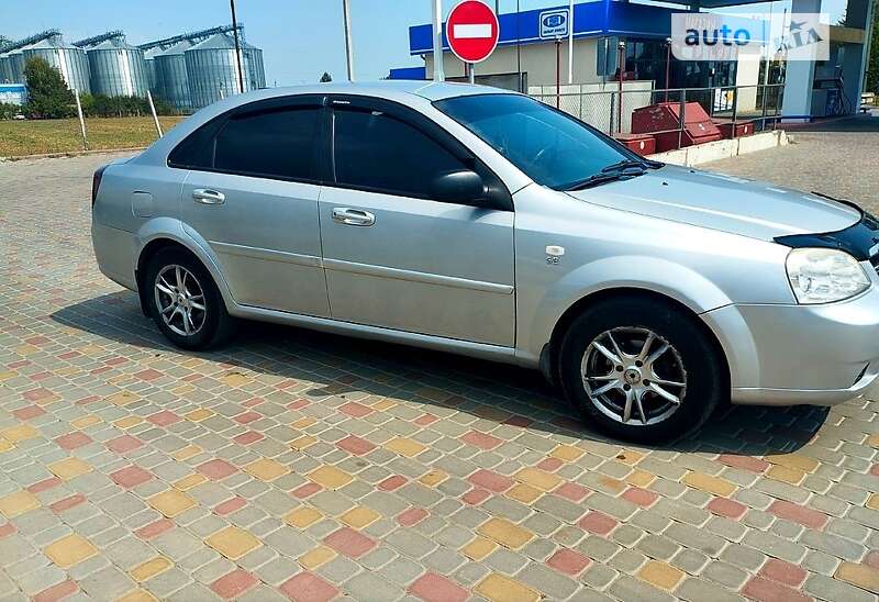 Chevrolet Lacetti (2005)