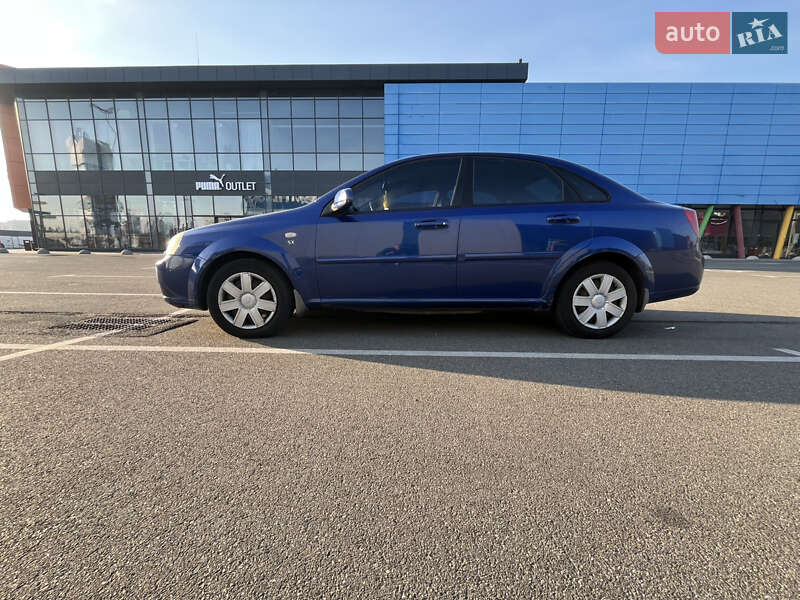 Chevrolet Lacetti (2004)