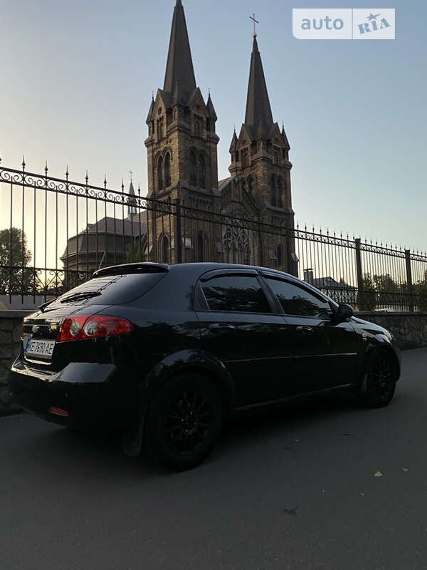 Chevrolet Lacetti (2005)