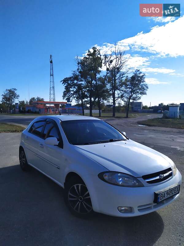 Chevrolet Lacetti (2005)