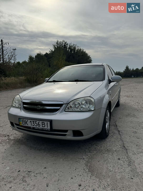 Chevrolet Lacetti (2012)