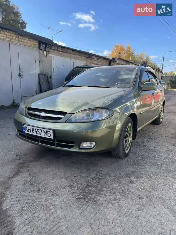 Chevrolet Lacetti (2005)
