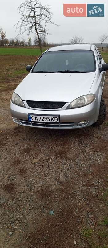 Chevrolet Lacetti (2005)