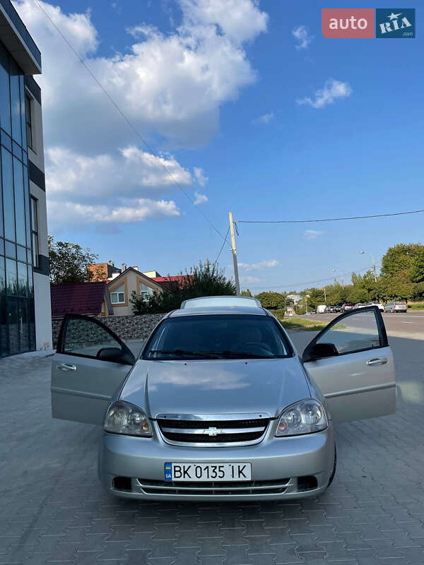 Chevrolet Lacetti (2008)