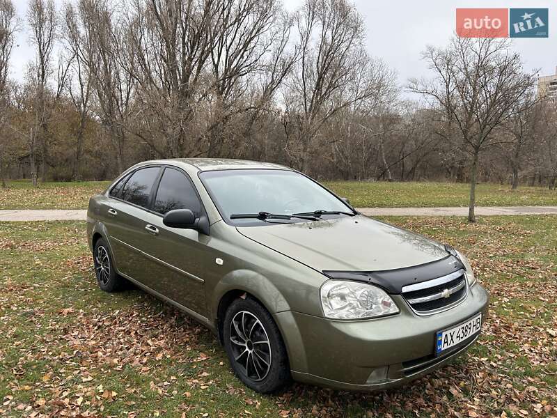 Chevrolet Lacetti (2004)