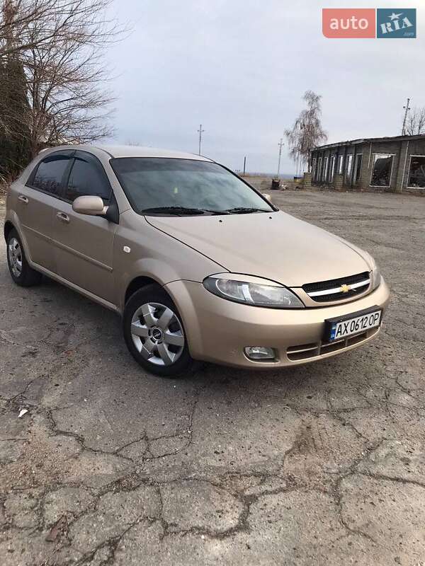 Chevrolet Lacetti (2005)
