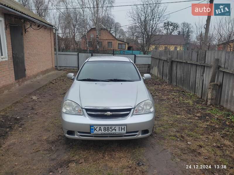 Chevrolet Lacetti (2008)