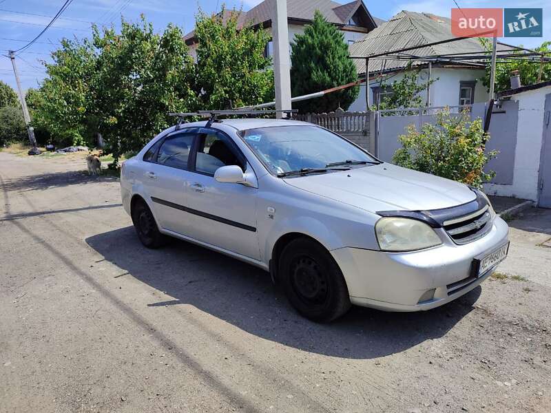 Chevrolet Lacetti (2005)